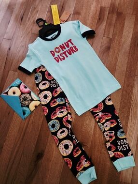 IMPOSSIBLE to Find NWT Unisex Lzy One Donut Disturb Pajamas And Donut Blank Card
